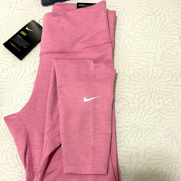 Pink Nike women leggings size small brand new. Never used